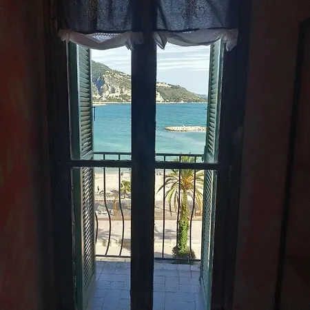 Vista Mare Vecchia Citta Apartment